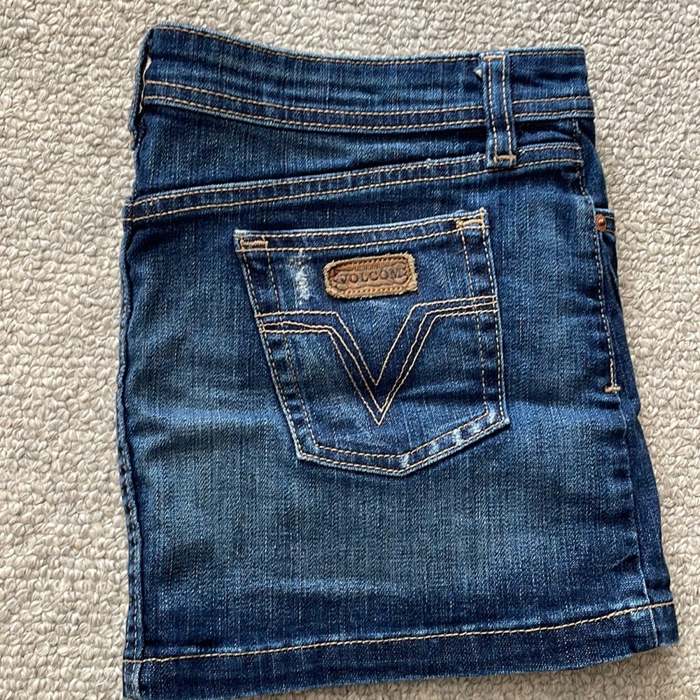 Ladies volcom jean shirt size 7